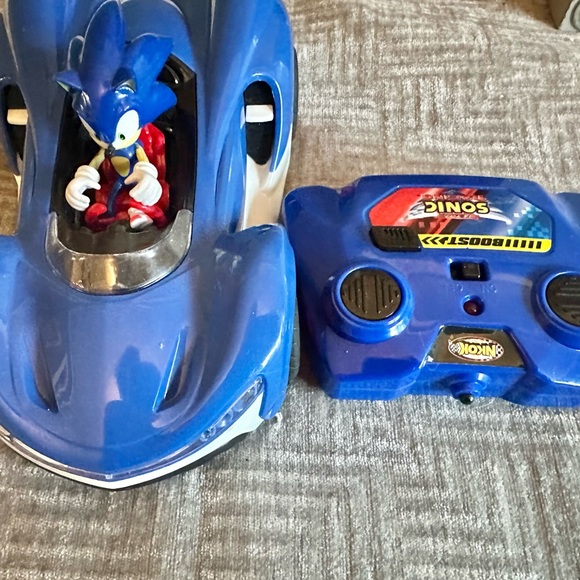 NKOK Team Sonic Racing 2.4Ghz Remote Controlled Car with Turbo Boost. - Picture 2 of 7